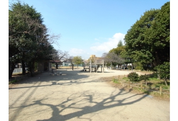 二見公園　約600ｍ