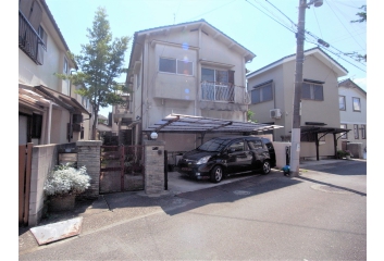 間口広々！乗用車を横向きで駐車しても全然余裕！