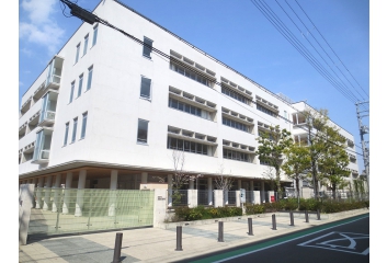 用海小学校　約470ｍ