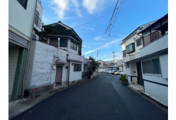 周辺は住宅地です。