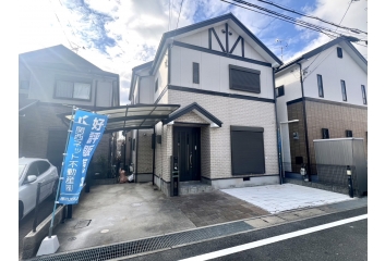 外観③　駐車場2台（車種制限有り）