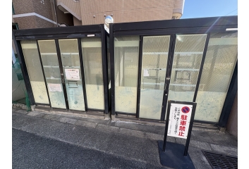 清掃が行き届いたゴミステーションで、安心・快適です。